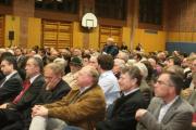 Volles Haus in der Gerhardingerschule: Auch Verwaltung Stadtrat waren in großer Zahl vertreten. Foto: Staudinger