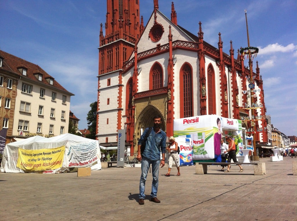 Zwischen Marienkirche und Persil-Pavillon: Das Protest-Camp Würzburg, wo Mohammad Kalali bereits mehr als 100 Tage gegen die deutsche Asylpolitik demonstriert hat. Fot: as