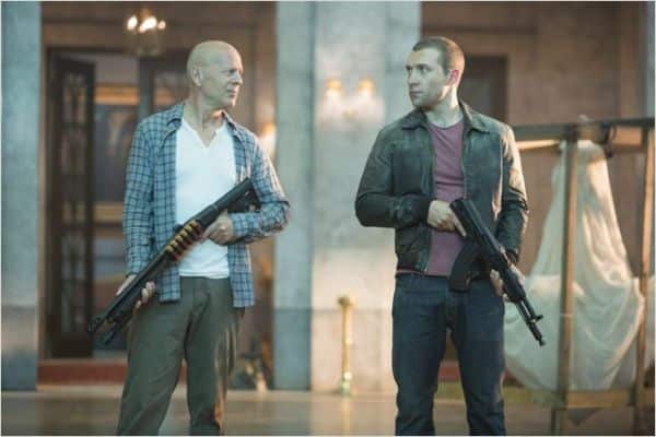 Father and son: John McClane rettet seinen Sohn und gleichzeitig die Welt. (c) Fox Deutschland