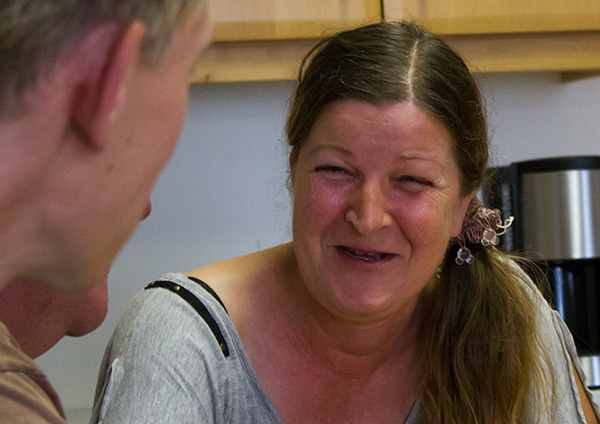 Streetworkerin Birgitta Klinkradt beobachtet seit der Eibnführung von Hartz IV vor allem eine Zunahme jüngerer Obdachloser. Fotos: Liese