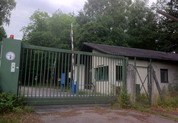 176 Hektar, 20 Gebäude, 27 Kilometer Straßen, 97 Bunker und irgendwelche Altlasten: die MUNA in Schierling. Foto: as