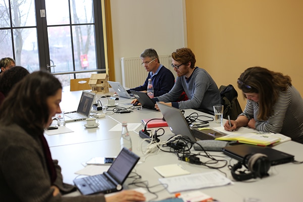 So sieht das Regensburger Coworking momentan noch aus: Zusammen verbringt man den Arbeitstag im IT-Speicher. Foto: Liese