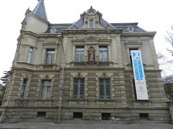 Die Villa Dessauer in der Hainstraße in Bamberg, gebaut im 19. Jahrhundert für die jüdische Hopfenhändlerfamilie Dessauer, wird heute als Stadtgalerie genutzt.  