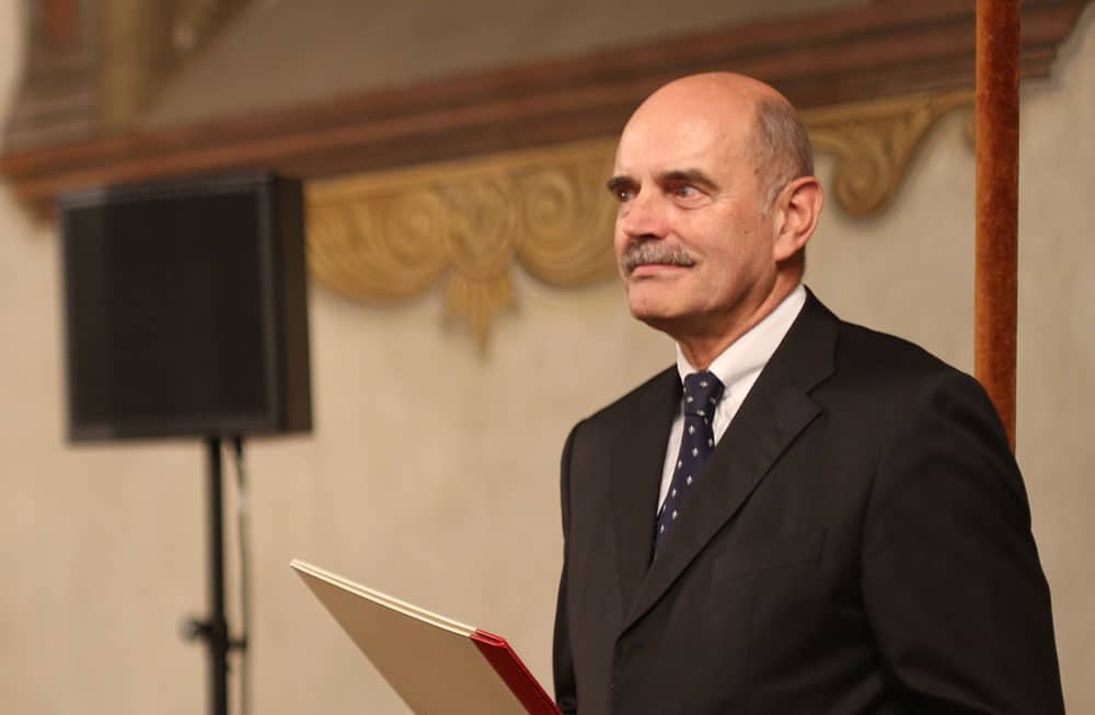 Hans Schaidinger bekam am Samstag die Ehrenbürgerwürde verliehen. Fotos: ld.