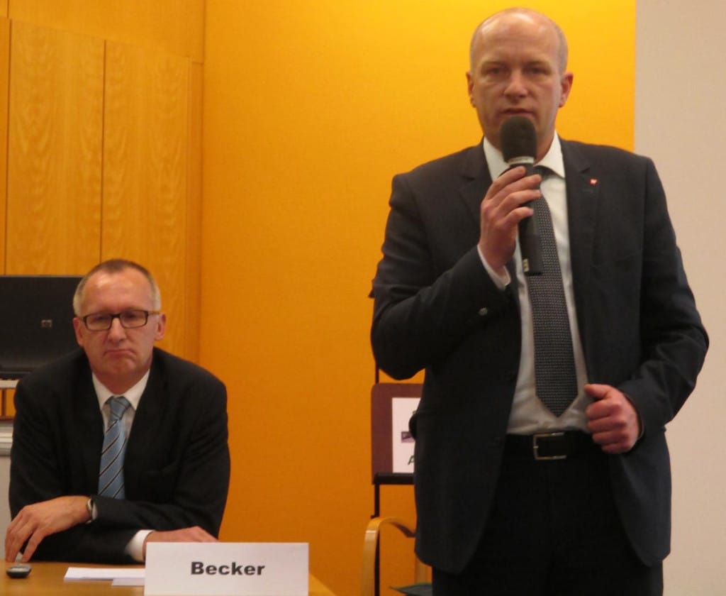 Ab Mai bekommt Stadtbau-Chef Becker (li.) klare Regeln, verspricht OB Wolbergs. Foto: Archiv