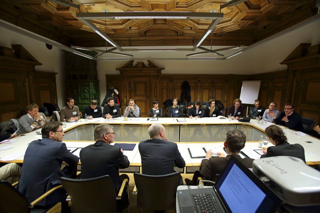 Hat klare Forderungen an das Kreativforum: OB Joachim Wolbergs (hier bei einem ersten Treffen mit Vertretern des Forums). Foto: Archiv/ Stadt Regensburg