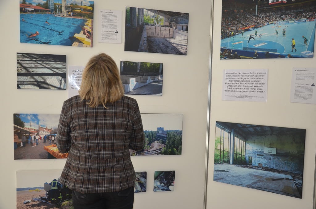 Die Wanderausstellung „Was wäre wenn….Brokdorf – Tschernobyl – eine Gegenüberstellung“ ist bis 20 April 2015 im Landratsamt Regensburg zu sehen. Bild: PM.