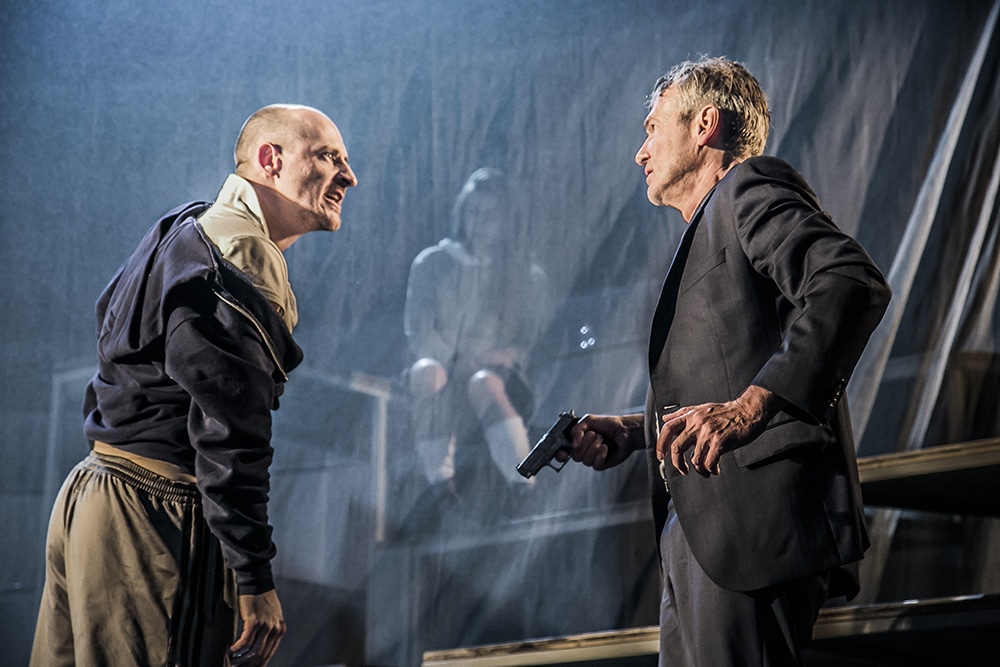 Der Teufelspakt, neu inszeniert: Faust im Velodrom. Foto: Jochen Quast, Theater Regensburg.