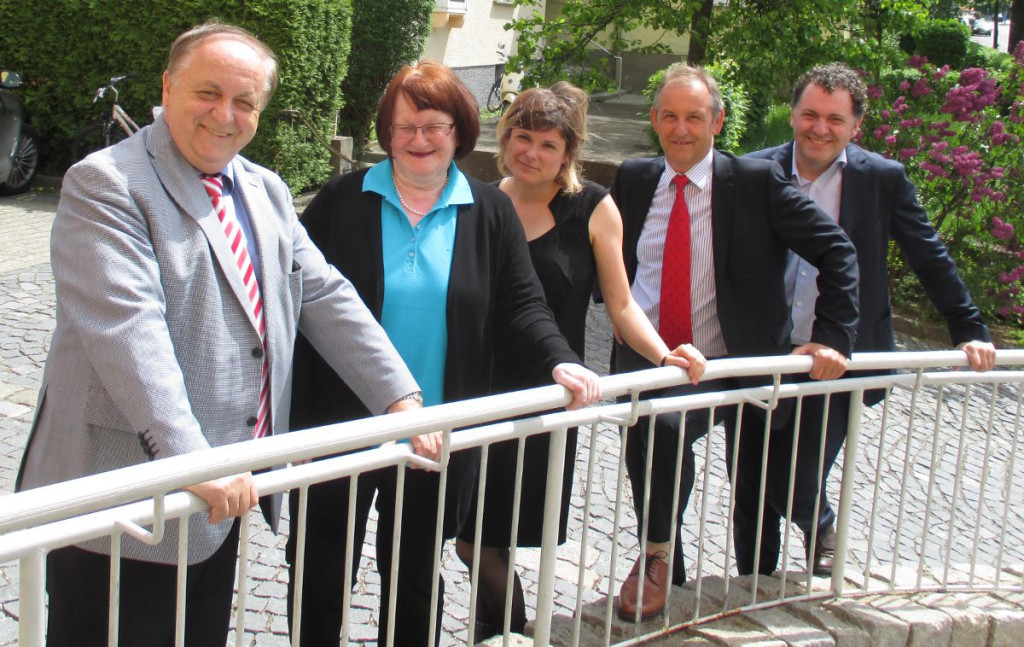 Norbert Hart, Margit Kunc, Tina Lorenz, Ludwig Artinger und Horst Meierhofer gehören neben den beiden Bürgermeistern dem Koalitionsausschuss an. Foto: Archiv/ as