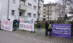 Auch vor der Unterkunft in der Plattlinger Straße wurde demonstriert. 