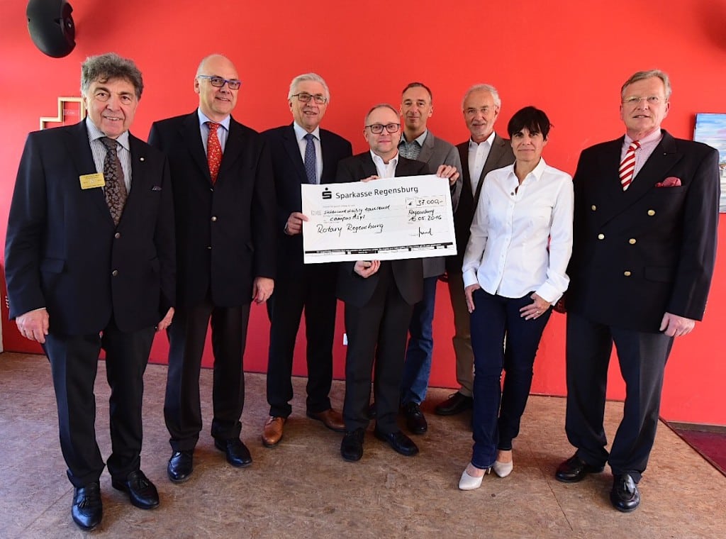 Franz Merl, Franz Büechl, Josef Eckstein, Hermann Eckl, Rupert Hochholzer, Reinhard Andreesen, Carola Kupfer, Wigbert von Ledebur 		          Foto: Rotary