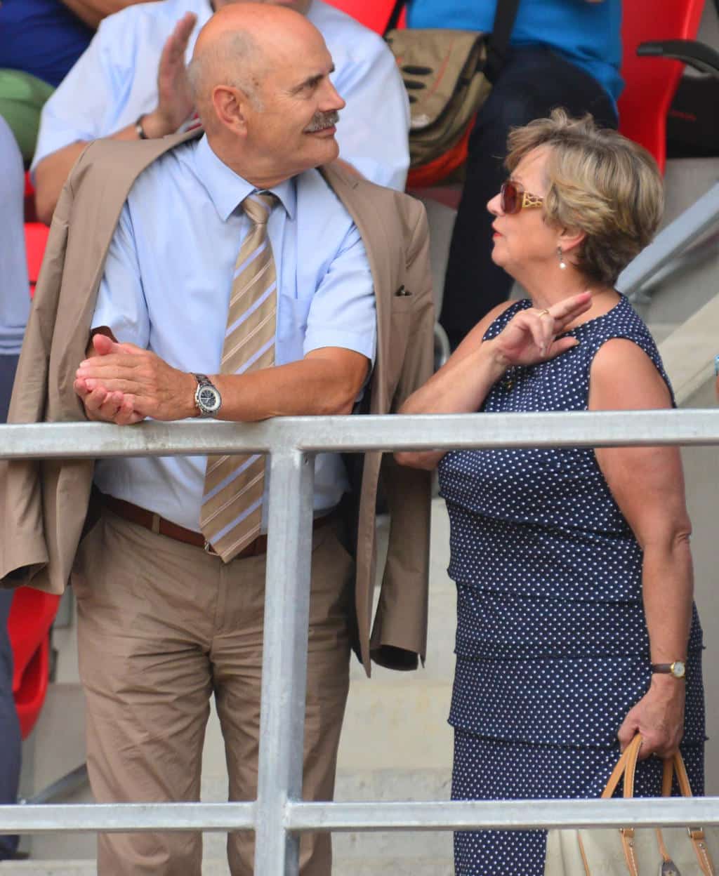 Hans Schaidinger besucht mit Gattin Edelkgard das eigene Vermächtnis: Eröffnungsfeier in der Continentalarena. Foto: Staudinger